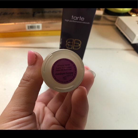 Tarte foundation - Picture 3 of 4